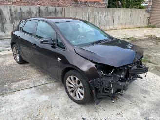 Opel Astra 1.4 COSMO picture 3