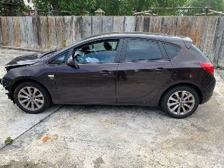 Opel Astra 1.4 COSMO picture 7