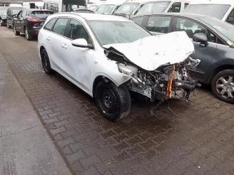 disassembly passenger cars Kia Cee d Ceed Sportswagon (CDF), Combi 5-drs, 2018 1.6 CRDi 16V 115 Eco-Dynamics+ 2024