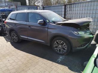 Dezmembrări autoturisme Mitsubishi Outlander Outlander (GF/GG), SUV, 2012 / 2022 2.2 DI-D 16V Clear Tec 4x2 2016