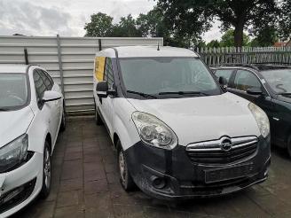 Salvage car Opel Combo Combo, Van, 2012 / 2018 1.3 CDTI 16V ecoFlex 2013/11
