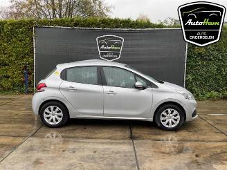 Salvage car Peugeot 208 208 I (CA/CC/CK/CL), Hatchback, 2012 / 2019 1.0 Vti 12V PureTech 2016/3
