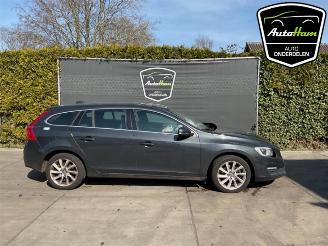 Sloopauto Volvo V-60 V60 I (FW/GW), Combi, 2010 / 2018 2.0 D4 16V 2014/11