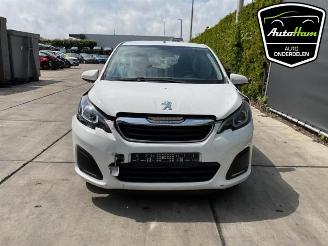Peugeot 108 108, Hatchback, 2014 1.0 12V picture 3