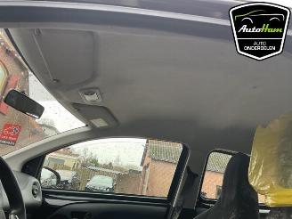 Peugeot 108 108, Hatchback, 2014 1.0 12V VVT-i picture 20
