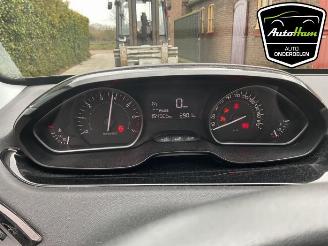 Peugeot 208 208 I (CA/CC/CK/CL), Hatchback, 2012 / 2019 1.2 Vti 12V PureTech 82 picture 21