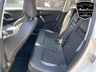 Peugeot 2008 2008 (CU), MPV, 2013 / 2019 1.2 Vti 12V PureTech 82 picture 24