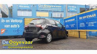 Toyota Yaris Yaris III (P13), Hatchback, 2010 / 2020 1.0 12V VVT-i picture 6