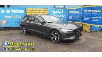 Coche siniestrado Volvo V-60 V60 II (ZW), Combi, 2018 2.0 B3 16V Mild Hybrid 2021/1
