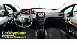 Peugeot 208 208 I (CA/CC/CK/CL), Hatchback, 2012 / 2019 1.0 Vti 12V PureTech picture 2