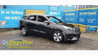 Coche siniestrado Kia Niro Niro I (DE), SUV, 2016 / 2022 1.6 GDI Hybrid 2019/10