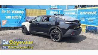 disassembly passenger cars Peugeot 408 408, Liftback, 2022 1.6 16V HYbrid 225 2023/6