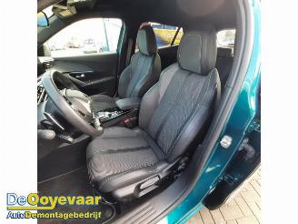 Peugeot 2008 2008 (UD/UK/UR/US/UX), MPV, 2019 1.2 Hybrid 136 picture 6