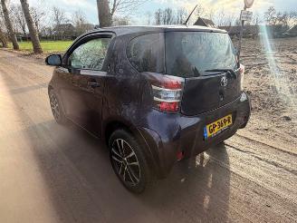 Toyota iQ  picture 4