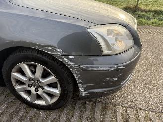 Toyota Avensis 2.2 D-4D D-CAT WAGON LINEA LUNA  PRIJS IS INCL. BTW !!!! picture 21