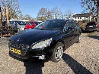 Voiture accidenté Peugeot 508 SW 1.6 THP BLUE LEASE PREMIUM 2012/3
