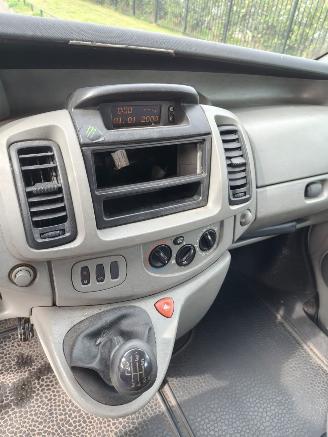 Opel Vivaro 1.9DTI 2.7T L1H1 CAMPER / KAMPEERAUTO picture 4