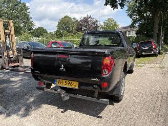 Mitsubishi L-200 4x4 2.5 DI-D Club Cab Invite 4X4 MOTORSCHADE !!!! picture 18