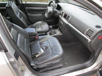 Opel Vectra 1.8 Leder Navi Clima picture 9