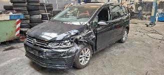Dezmembrări autoturisme Volkswagen Touran 1.4 TSI Highline Edition 7 Persoons 2018/8