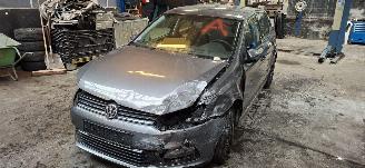 Coche siniestrado Volkswagen Polo 1.0 Comfortline 2015/10