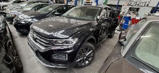 Coche siniestrado Volkswagen T-Roc 1.5 TSI Sport 2019/8