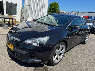 damaged passenger cars Opel Astra GTC 1.4 Turbo Sport 2012/1