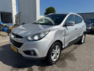 Damaged car Hyundai Ix35 2.0i Style AUTOMAAT 2010/9