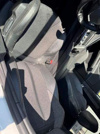 Peugeot 5008 1.2 PureTech GT-Line AUTOMAAT 7 Persoons picture 12