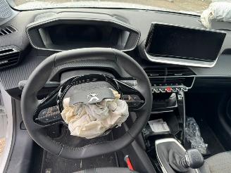 Peugeot 208 1.2  PureTech Allure Pack BJ 2022 32.596 KM picture 13