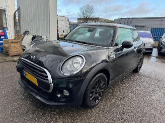 krockskadad bil auto Mini One Mini 1.2 One 2015/4