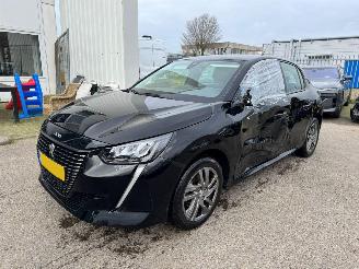 Vaurioauto  passenger cars Peugeot 208 1.2 PureTech Active Pack 2021/5
