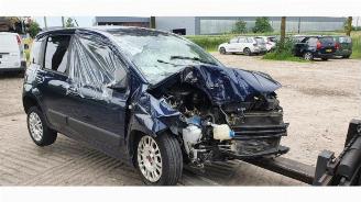 Vrakbiler auto Fiat Panda Panda/Pandina (312), Hatchback, 2012 0.9 TwinAir 65 2013/11