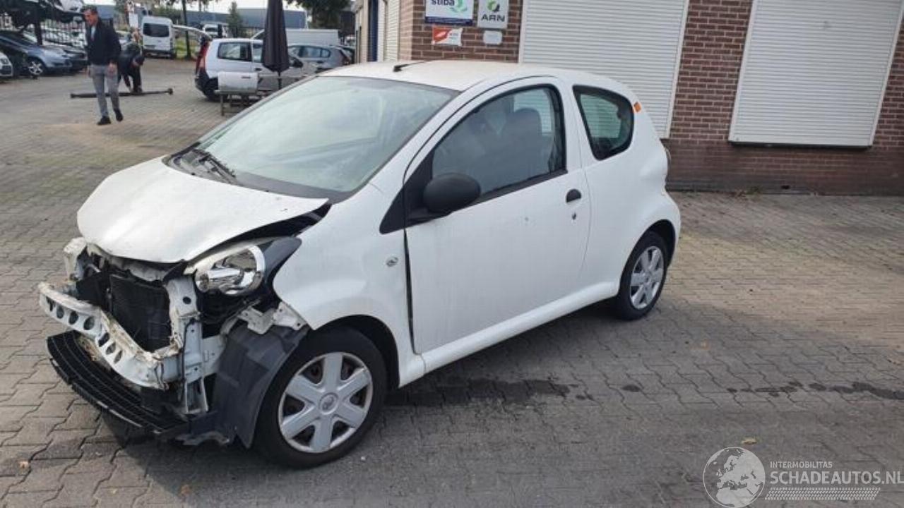 Toyota Aygo Aygo (B10), Hatchback, 2005 / 2014 1.0 12V VVT-i