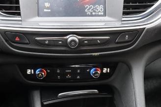 Opel Insignia Insignia Sports Tourer, Combi, 2017 1.5 Turbo 16V 165 picture 19