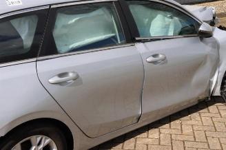 Kia Cee d Ceed Sportswagon (CDF), Combi 5-drs, 2018 1.0i T-GDi 12V picture 32