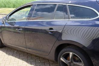 Volvo V-60 V60 I (FW/GW), Combi, 2010 / 2018 2.4 D6 20V AWD Twin Engine Plug-in Hybrid picture 29