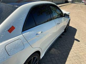 Mercedes E-klasse E-Klasse AMG (W212), Sedan, 2009 / 2016 5.5 E-63 S AMG V8 32V 4-Matic picture 22