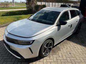 Vrakbiler auto Opel Astra Astra L Sports Tourer (F4/FC/FN/FR), Combi, 2021 1.6 Plug-in Hybrid Turbo 16V 2025/0
