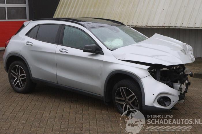 Mercedes GLA GLA (156.9), SUV, 2013 / 2019 1.6 180 16V