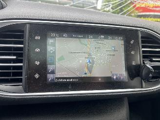 Peugeot 308 1.2 PURETECH BLEU LEASE EXECUTIVE picture 11