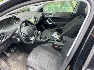 Peugeot 308 1.2 PURETECH BLEU LEASE EXECUTIVE picture 8