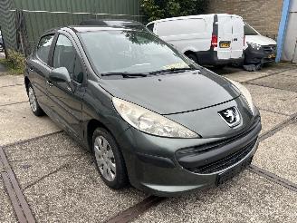 Damaged car Peugeot 207 1.4 VTI COOL N BLEU 2008/2