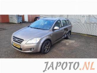 Dezmembrări autoturisme Kia Cee d Cee'd Sporty Wagon (EDF), Combi, 2007 / 2012 2.0 16V 2008/4