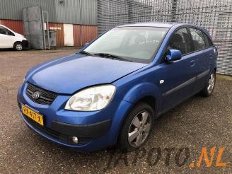 Salvage car Kia Rio Rio II (DE), Hatchback, 2005 / 2011 1.4 16V 2007/11