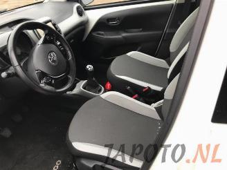 Toyota Aygo Aygo (B40), Hatchback, 2014 1.0 12V VVT-i picture 11