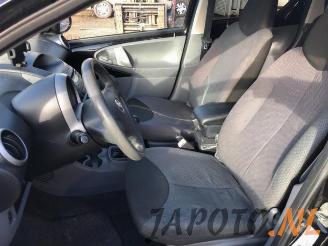 Toyota Aygo Aygo (B10), Hatchback, 2005 / 2014 1.0 12V VVT-i picture 13