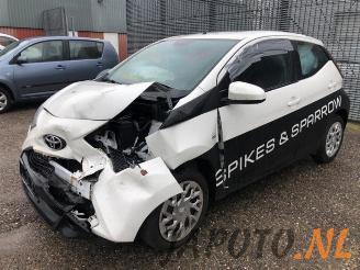 Coche siniestrado Toyota Aygo Aygo (B40), Hatchback, 2014 1.0 12V VVT-i 2018/10