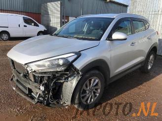 Démontage voiture Hyundai Tucson Tucson (TL), SUV, 2015 1.7 CRDi 16V 2WD 2016/4