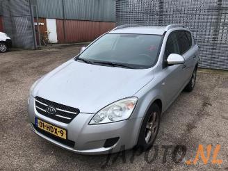 Coche siniestrado Kia Cee d Cee'd Sporty Wagon (EDF), Combi, 2007 / 2012 1.4 16V 2008/10